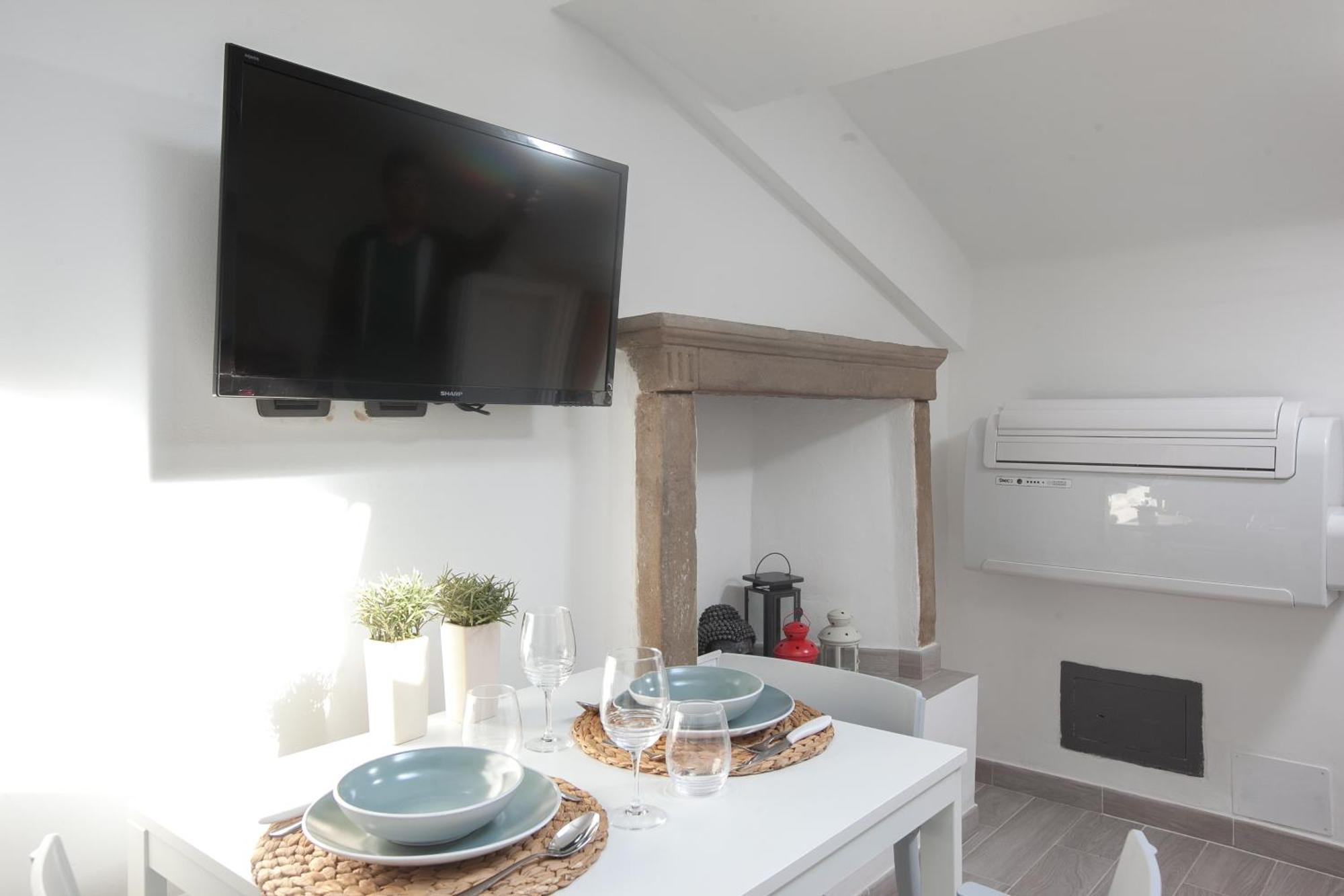 Amazing And New Penthouse In City Center Milan Bagian luar foto